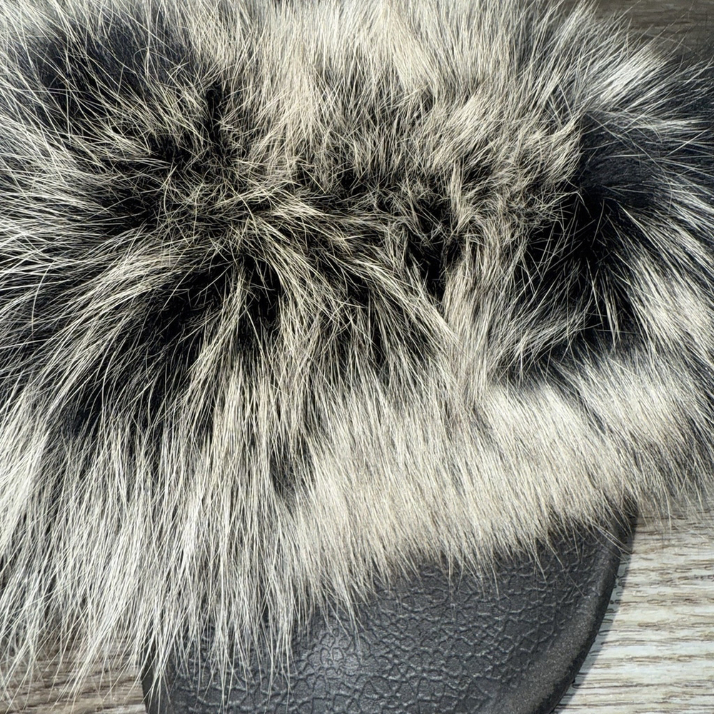 Women's Size 10-11 Faux Fur Slides Black Furry Sandals NEW - Picture 5 of 9